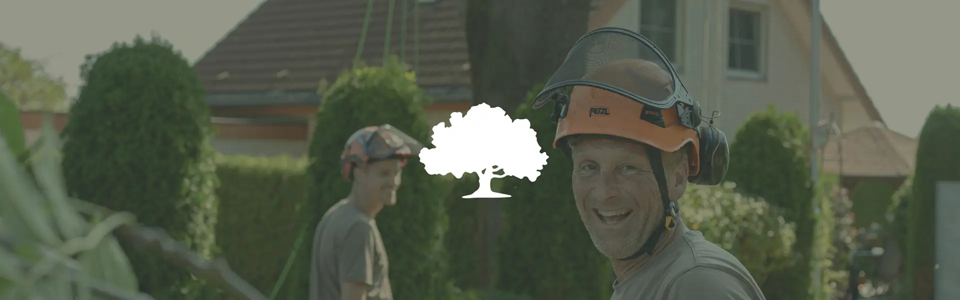 Mitarbeiter des Garten- und Landschaftsbaus Bonnermann bei der Arbeit.